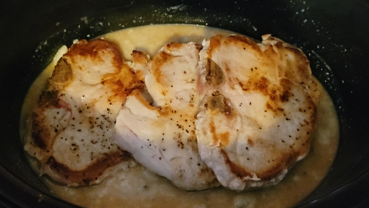 Slow cooker pork chops